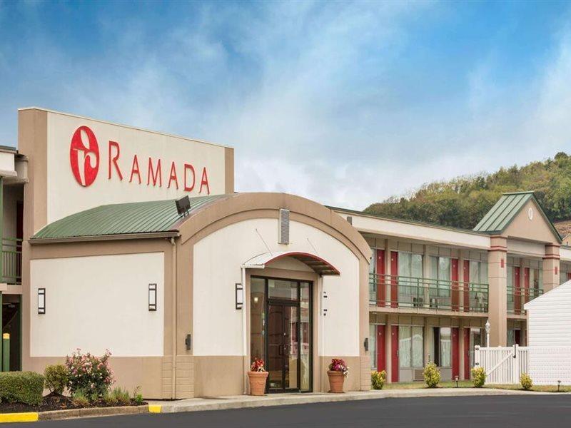 Ramada By Wyndham Harrisonburg Motel Dış mekan fotoğraf