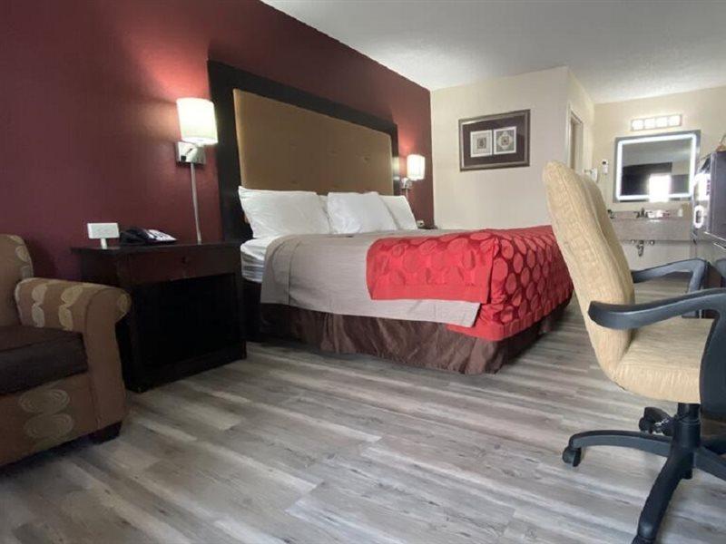 Ramada By Wyndham Harrisonburg Motel Dış mekan fotoğraf