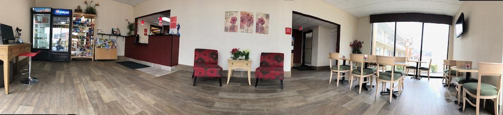 Ramada By Wyndham Harrisonburg Motel Dış mekan fotoğraf