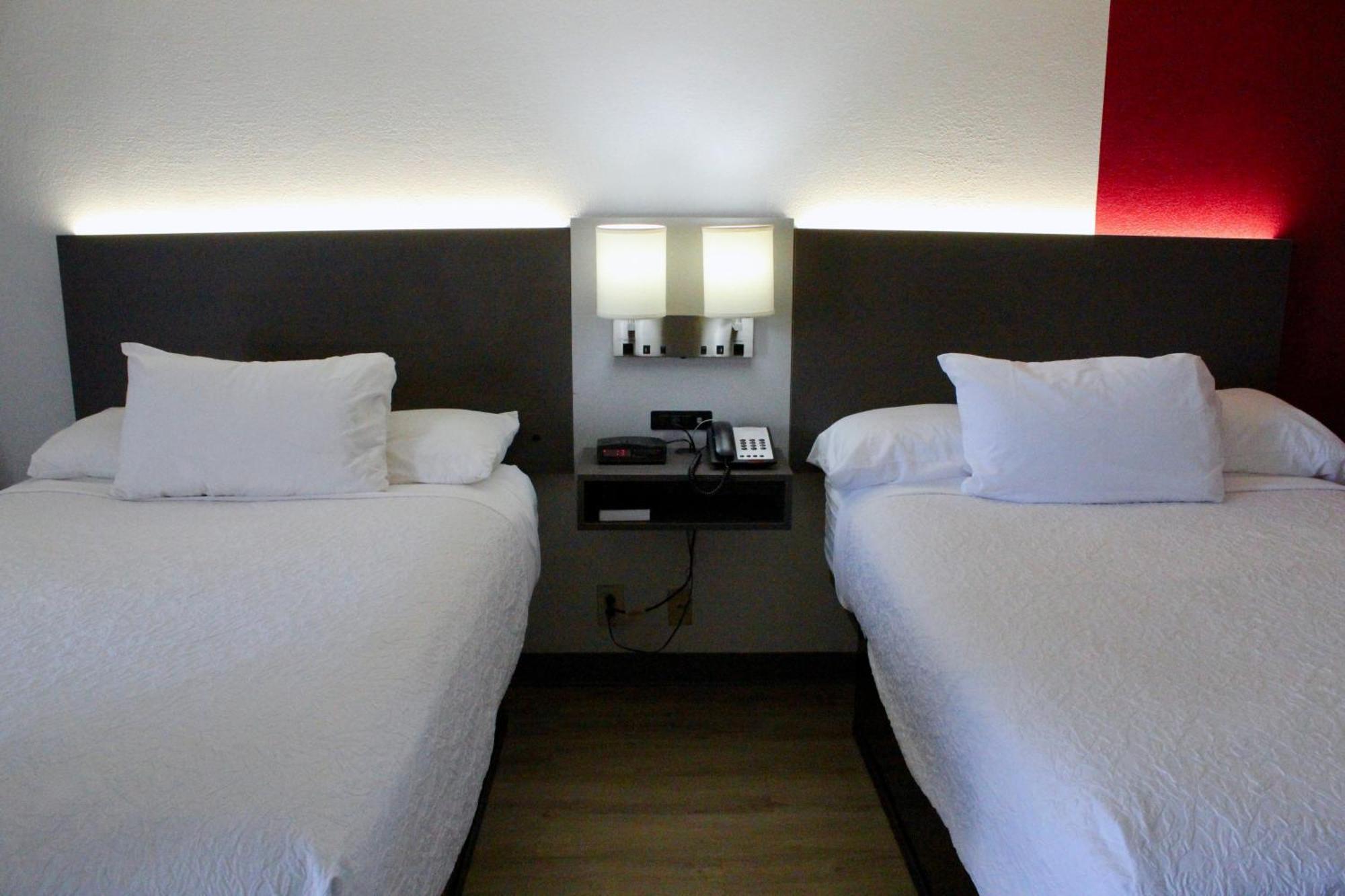 Ramada By Wyndham Harrisonburg Motel Dış mekan fotoğraf