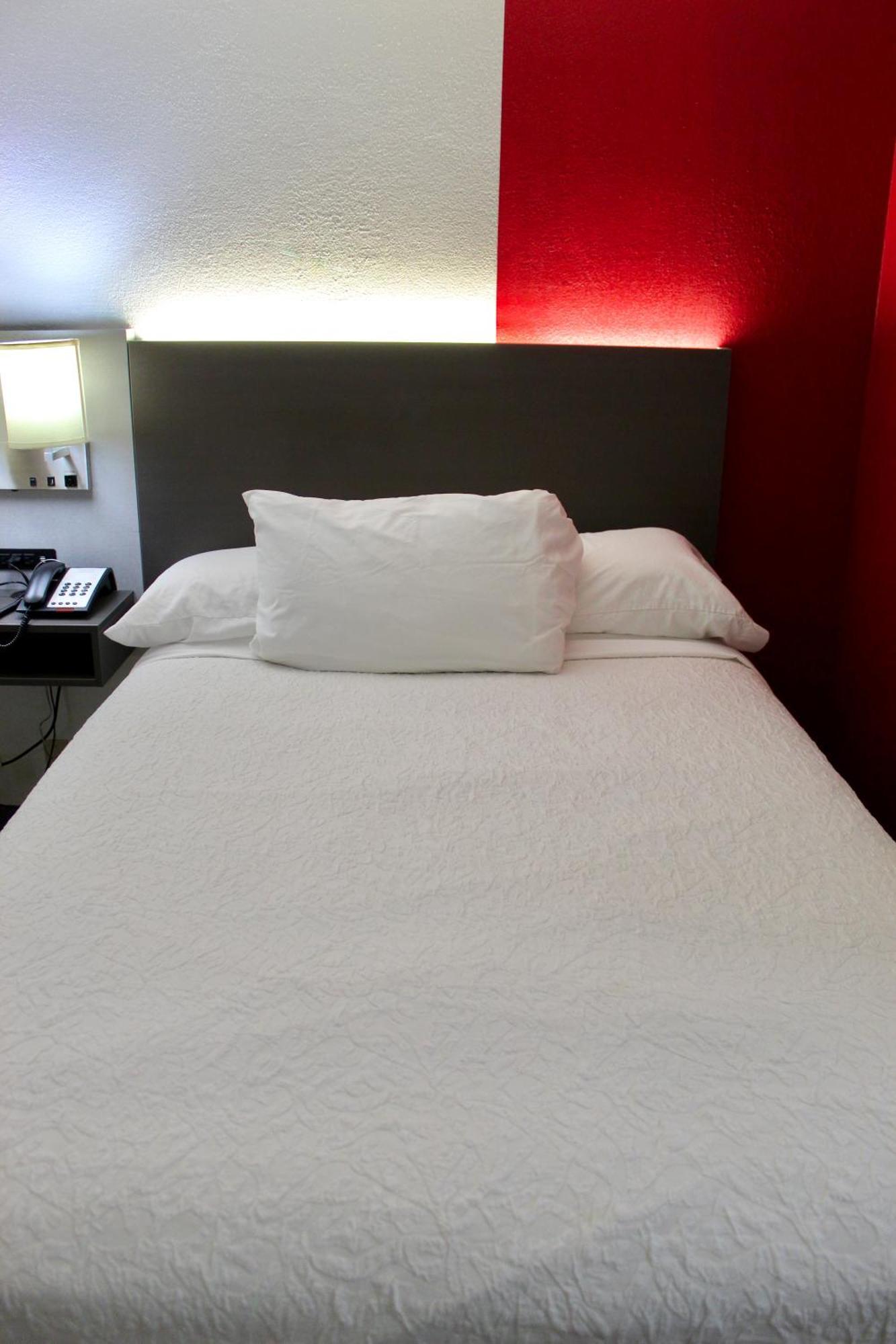 Ramada By Wyndham Harrisonburg Motel Dış mekan fotoğraf